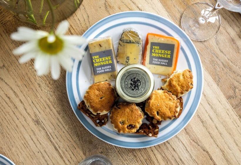 פנסיון Deer View