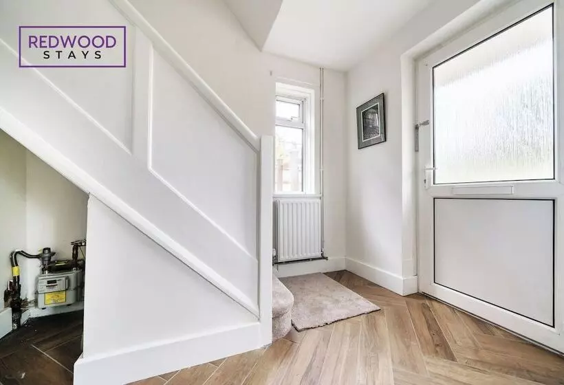 Majatalo Link Road House By Redwood Stays