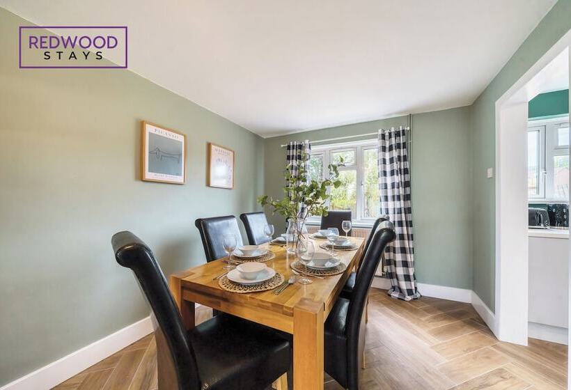 Пансион Link Road House By Redwood Stays