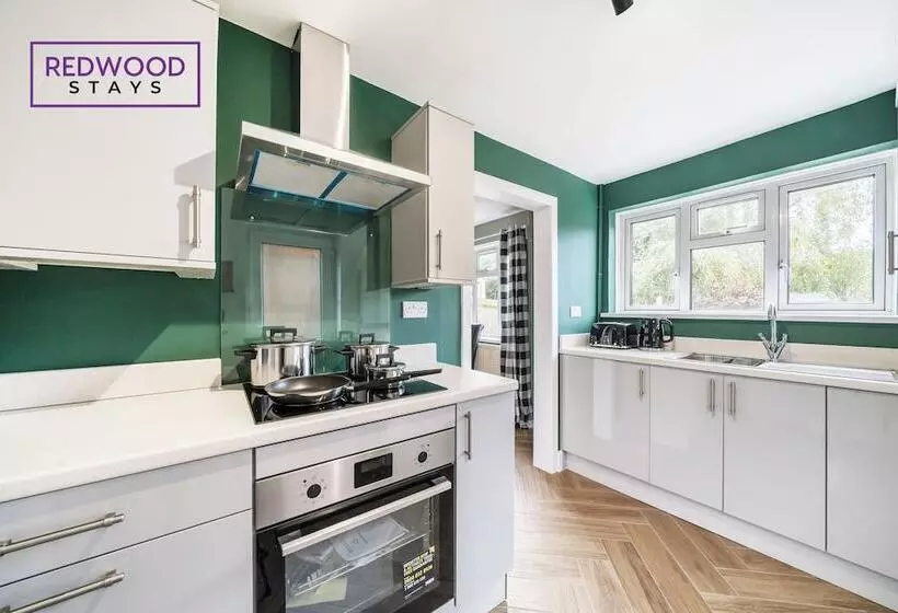 Majatalo Link Road House By Redwood Stays