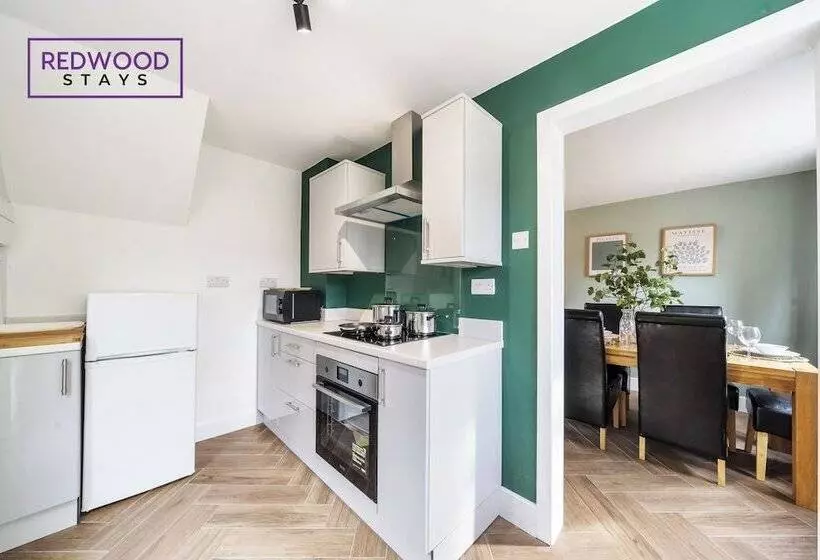 Majatalo Link Road House By Redwood Stays