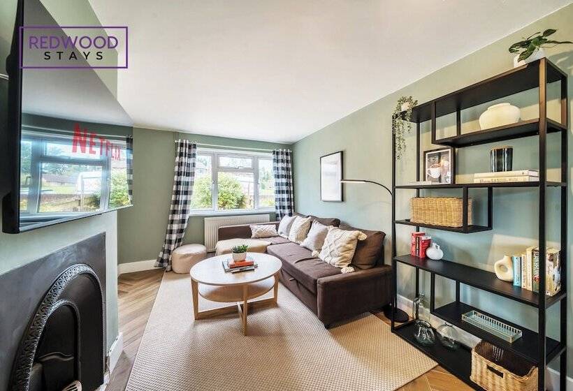 Пансион Link Road House By Redwood Stays