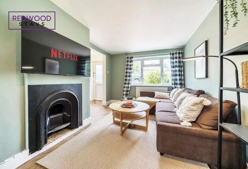 Majatalo Link Road House By Redwood Stays