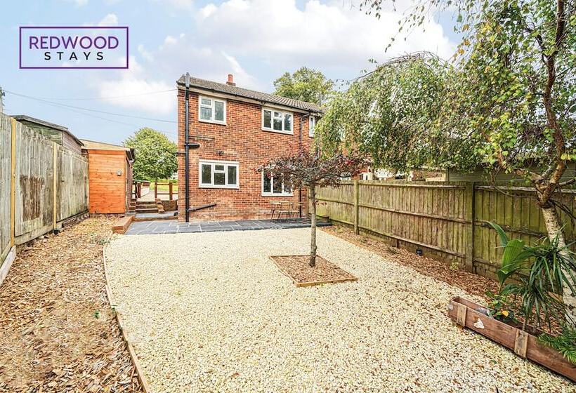 Пансион Link Road House By Redwood Stays