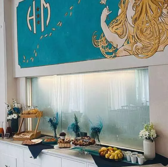 پانسیون Room In Guest Room   Viareggio Rooms Facing The Sea