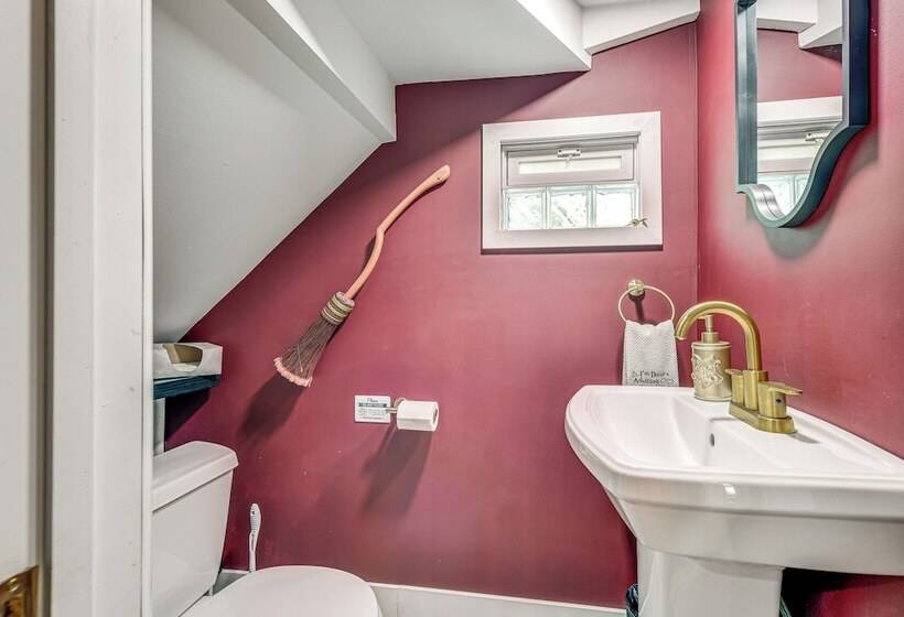 Pet Friendly Lancaster Home 13 Mi To Dtwn Buffalo