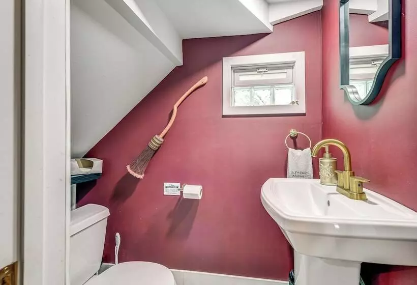 Pet Friendly Lancaster Home 13 Mi To Dtwn Buffalo