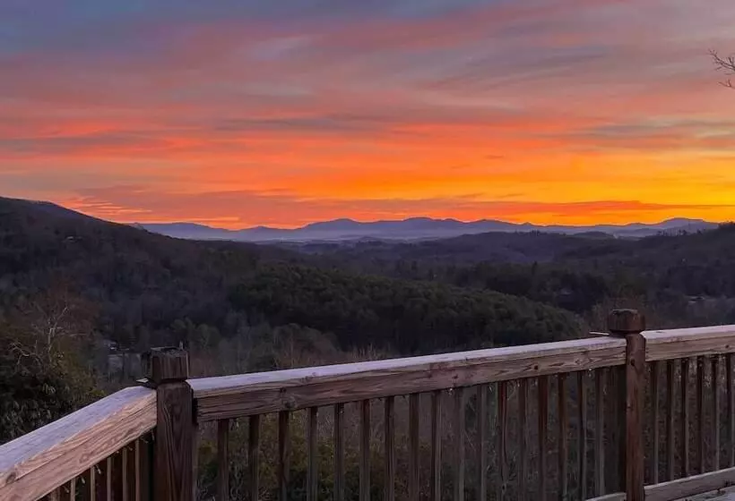 Pisgah Forest Home W/ Large Deck & Mountain Views!