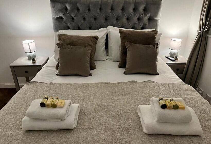 レジデンス Convenient Wirral Retreat