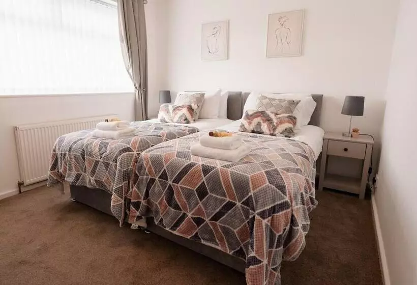 レジデンス Convenient Wirral Retreat