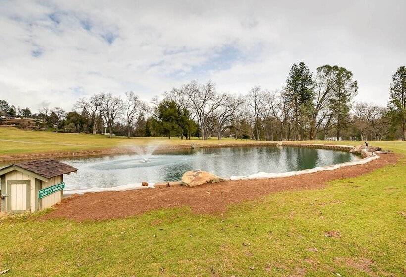 Serene Groveland House W/ Fire Pit + Lake Access!