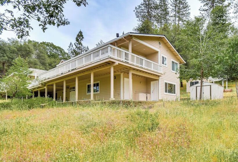 Serene Groveland House W/ Fire Pit + Lake Access!