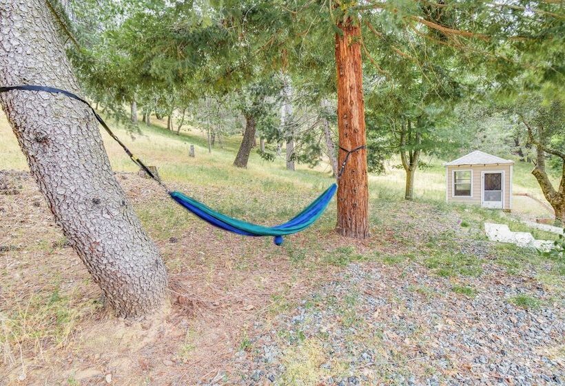 Serene Groveland House W/ Fire Pit + Lake Access!