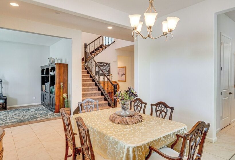 Rio Bravo Country Club Home In Bakersfield W/ Pool