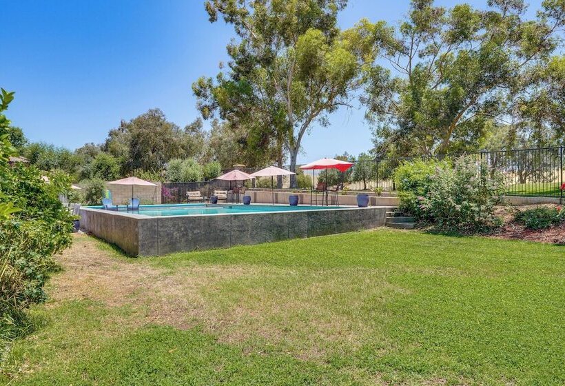 Rio Bravo Country Club Home In Bakersfield W/ Pool