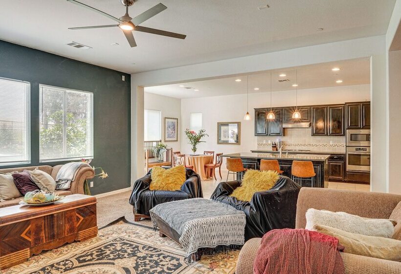 Rio Bravo Country Club Home In Bakersfield W/ Pool