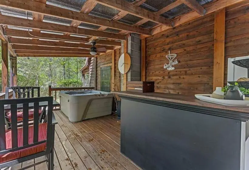 Stylish Cabin W/ Hot Tub, Games & More!