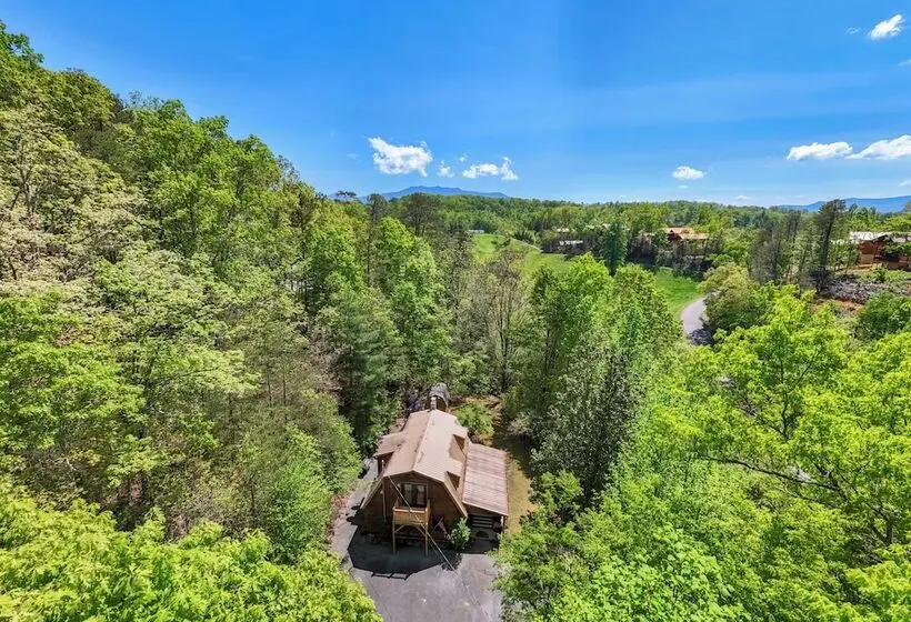 Stylish Cabin W/ Hot Tub, Games & More!