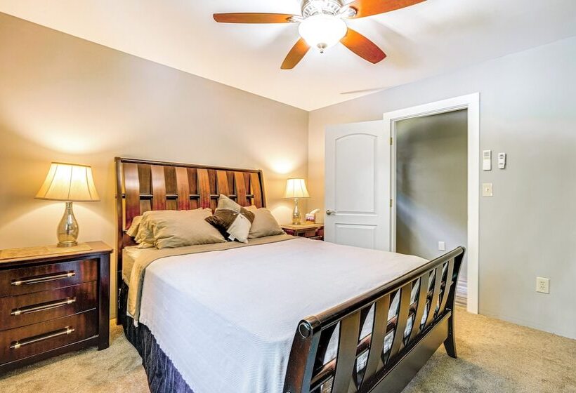 Wilmington Retreat Near Trails, Skiing & Festivals