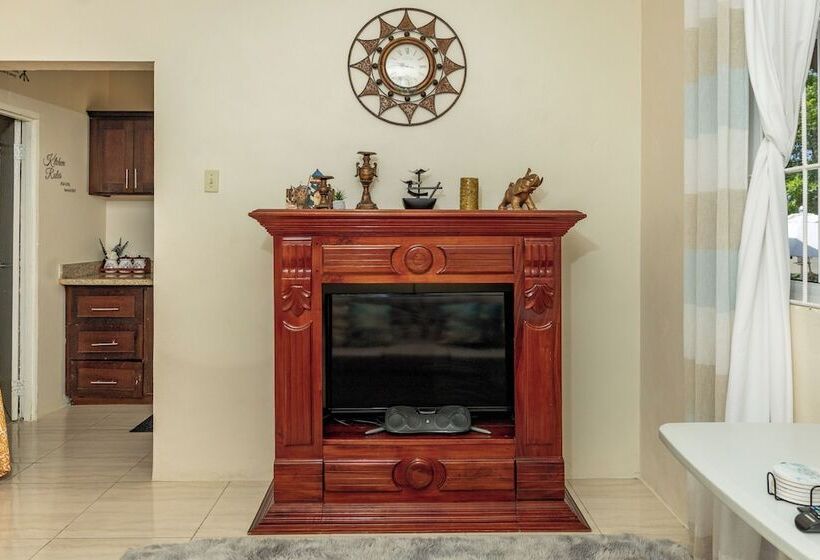 Adorable 1bed Cottage Walk To The Beach