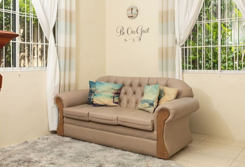 Adorable 1bed Cottage Walk To The Beach