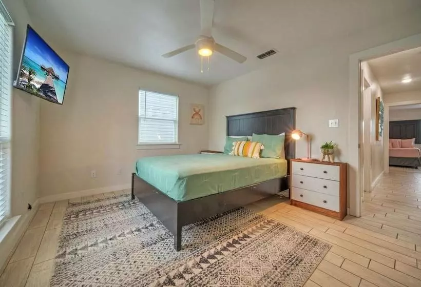 Near The Beach W/ Pool, Boat Parking Golf Cart Zone Agave House By Avantstay