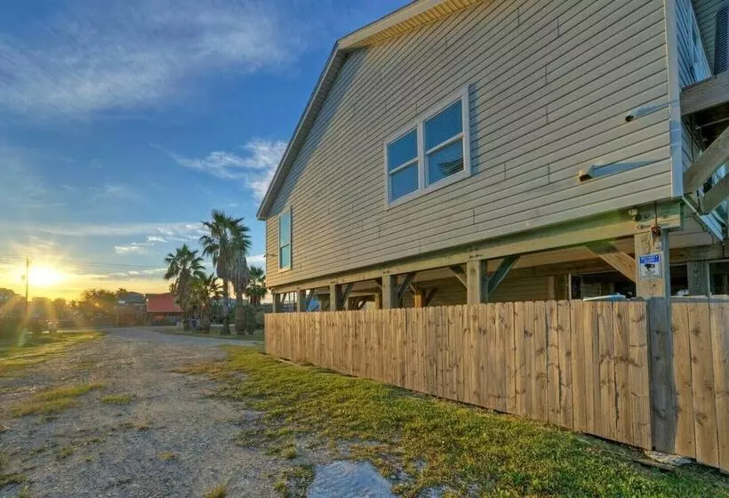 Near The Beach W/ Pool, Boat Parking Golf Cart Zone Agave House By Avantstay
