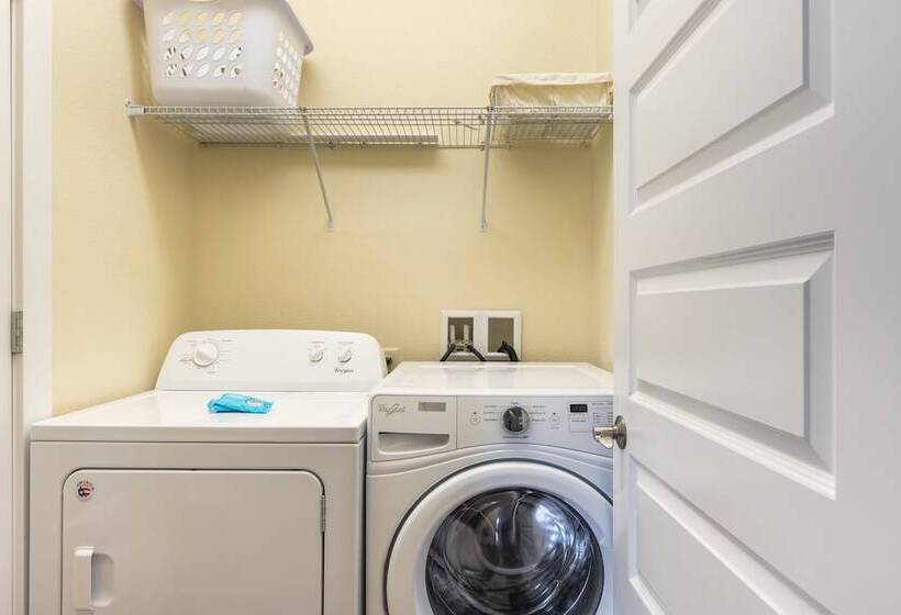 Amalfi Breeze By Avantstay Walk To The Beach, Luxe Design