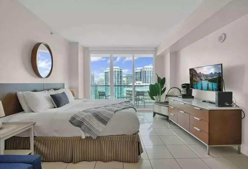 Beautiful Blue Gold Studio Ocean View
