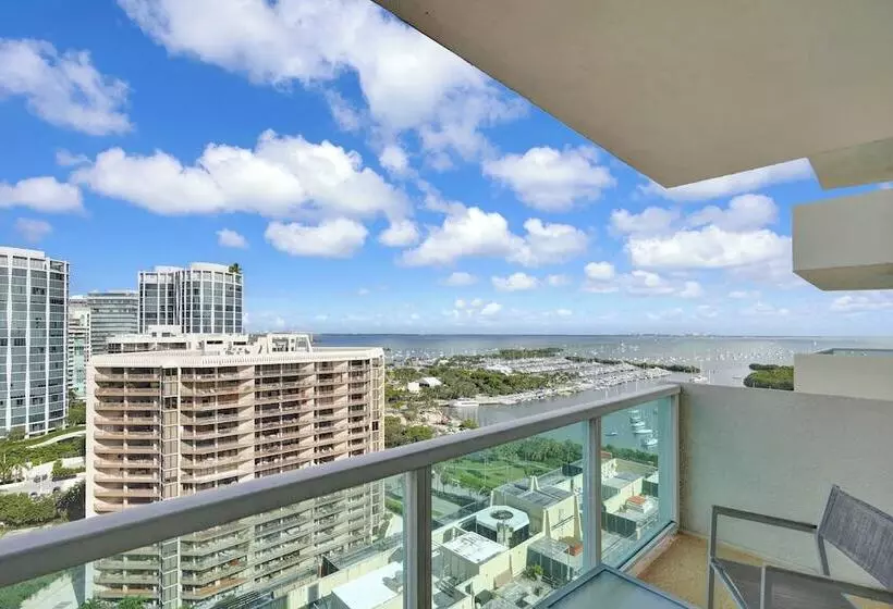 Beautiful Blue Gold Studio Ocean View
