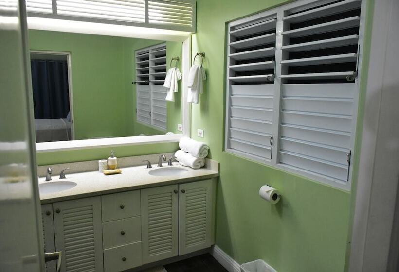 تختخواب و صبحانه The Palms Richmond Oasis