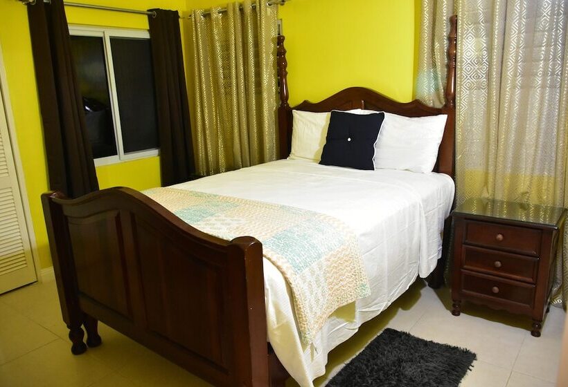 تختخواب و صبحانه The Palms Richmond Oasis