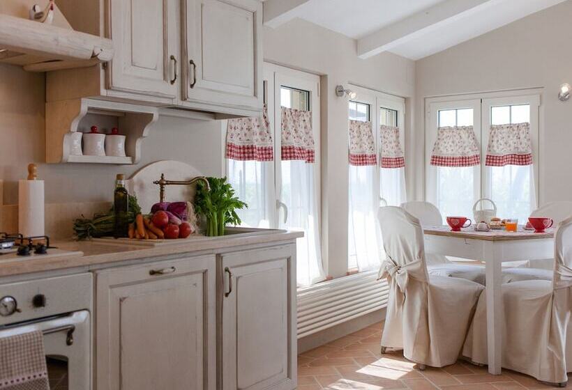 Belvilla By Oyo Limonaia