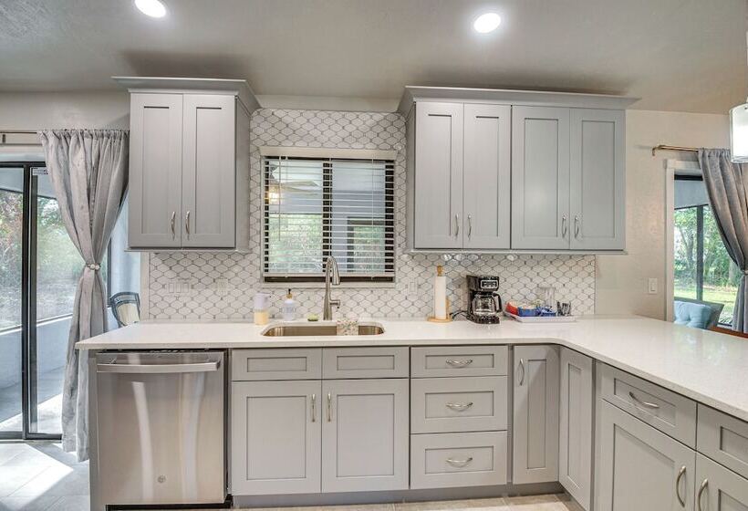 Bright Paradise Of Palm Coast W/ Patio