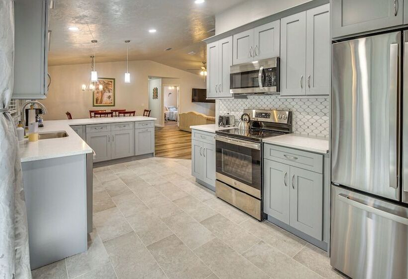 Bright Paradise Of Palm Coast W/ Patio