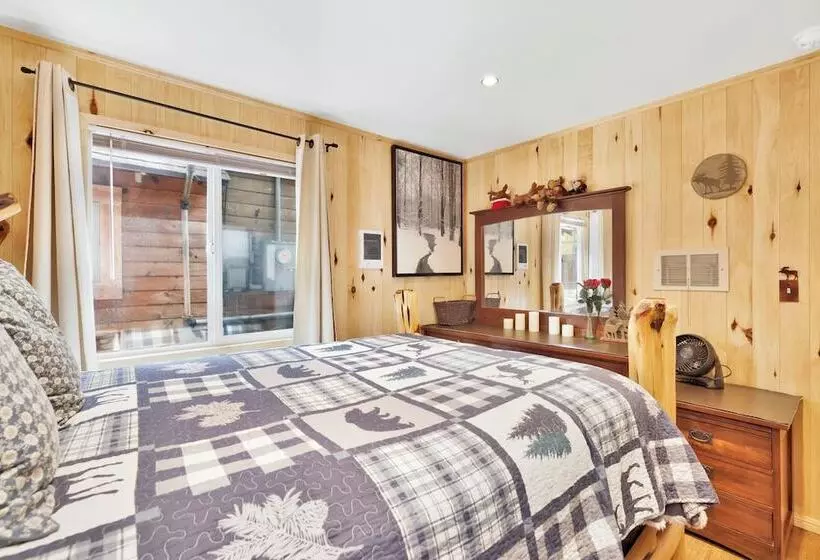 Cottage In The Pines #1667
