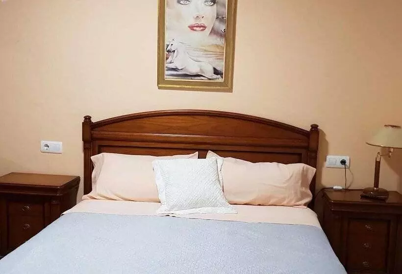 Country House In Rada With Private Pool