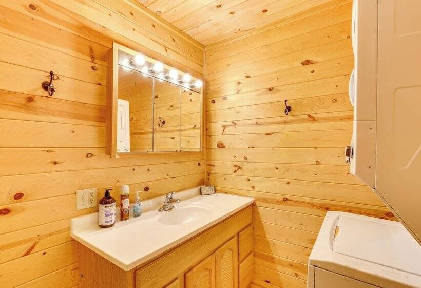 Pets Welcome: Cozy Cabin W/ Deck In Deadwood!