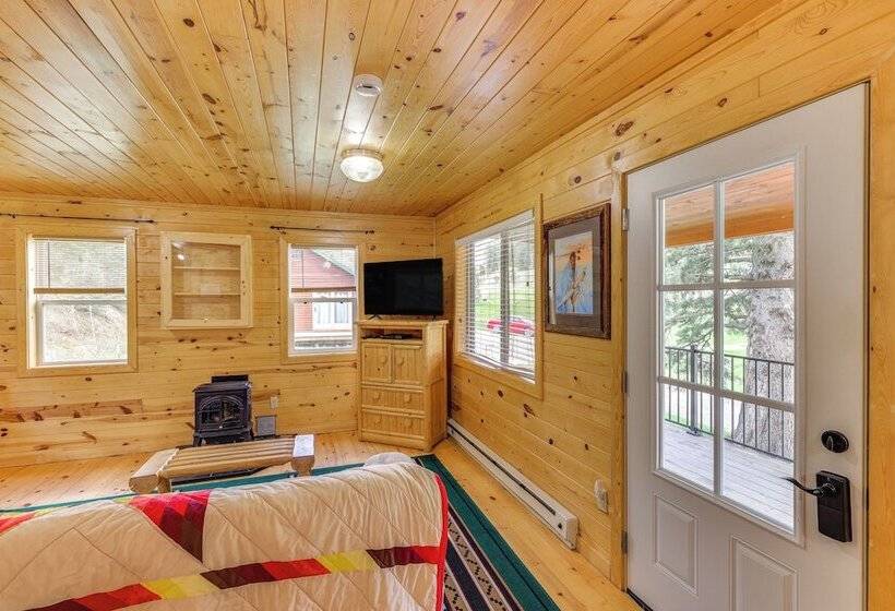 Pets Welcome: Cozy Cabin W/ Deck In Deadwood!