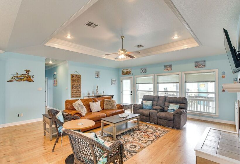 Crystal Beach Home W/ Deck + Ocean Views!