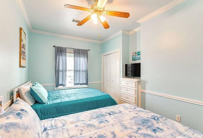 Crystal Beach Home W/ Deck + Ocean Views!