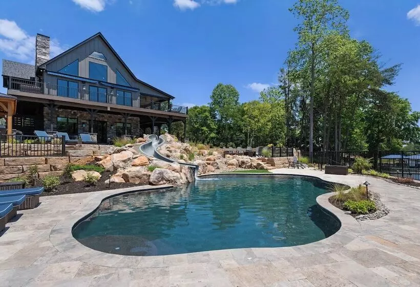 Gray Fox Lodge By Avantstay Waterslide Pool, Theater Sleeps 23