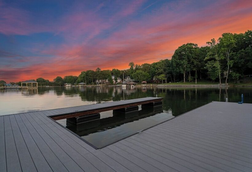 Gray Fox Lodge By Avantstay Waterslide Pool, Theater Sleeps 23