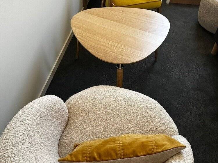 Отель Domaine De L Ecorcerie