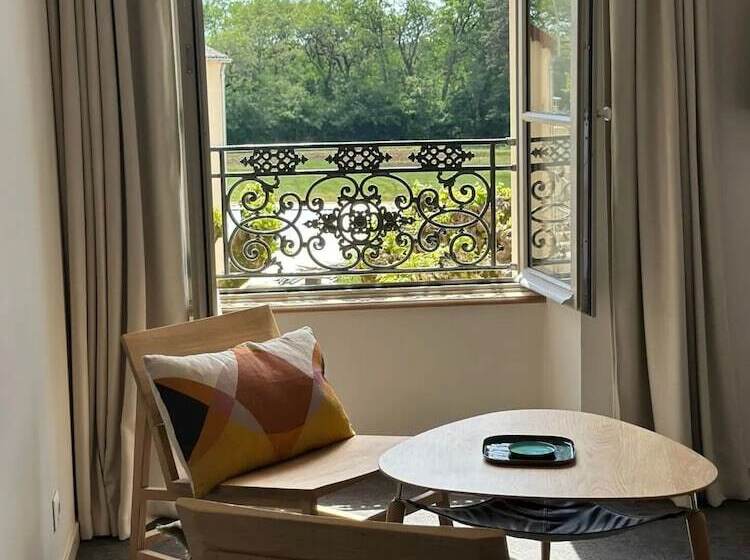 Отель Domaine De L Ecorcerie