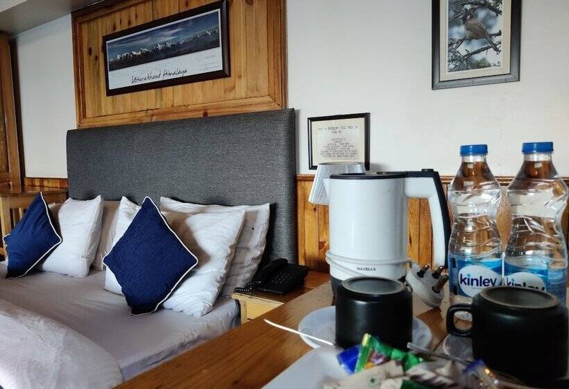 Отель Mohans Binsar Retreat