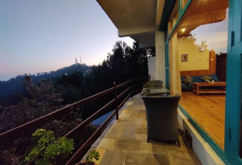 Отель Mohans Binsar Retreat