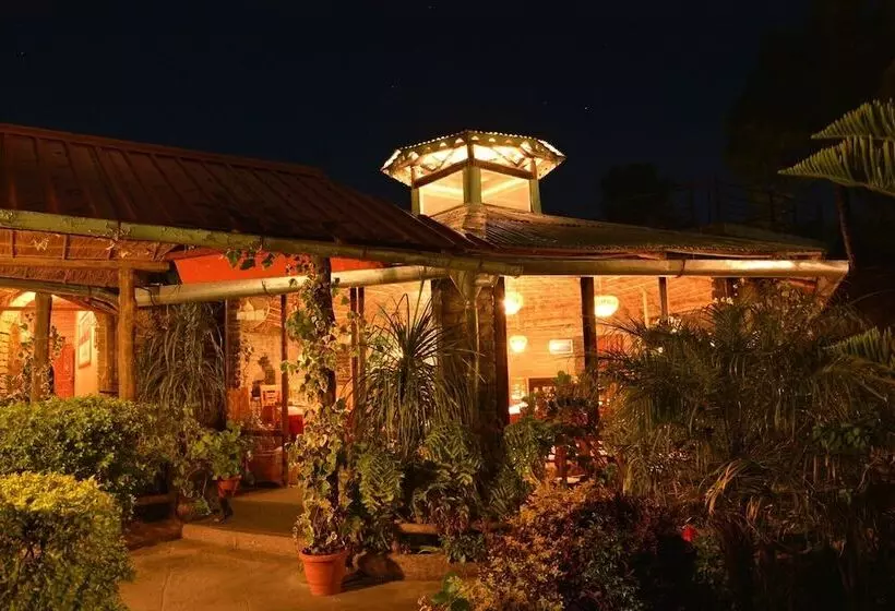 ホテル Mohans Binsar Retreat
