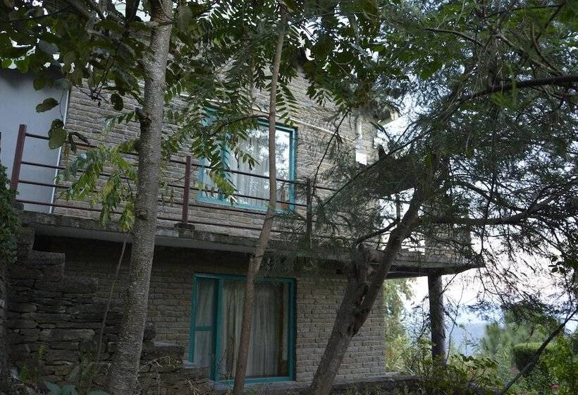 Отель Mohans Binsar Retreat