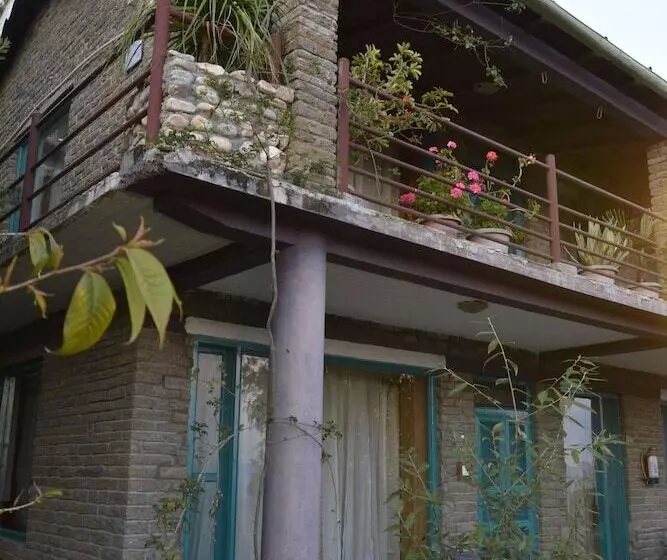 ホテル Mohans Binsar Retreat